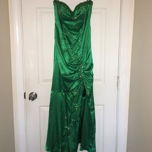 Emerald Green Beaded Mermaid Laced Back Thigh Slit